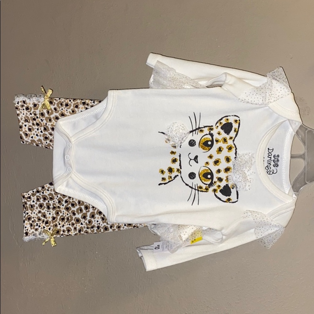 6/9M Little girls cheetah print outfit